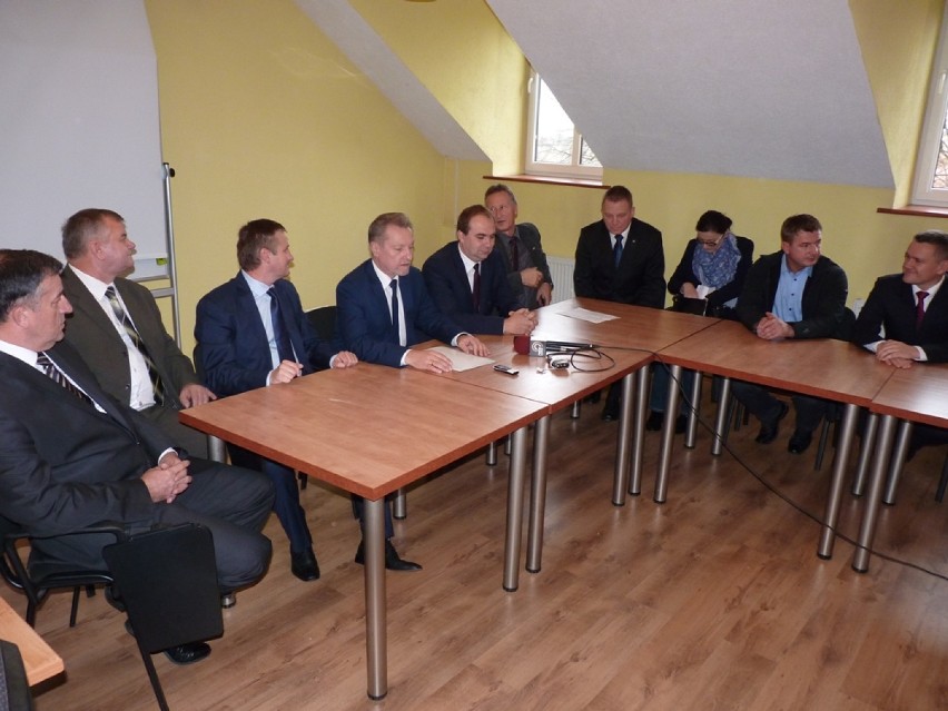 Jest koalicja w radzie powiatu radomszczańskiego - PiS, PO,...
