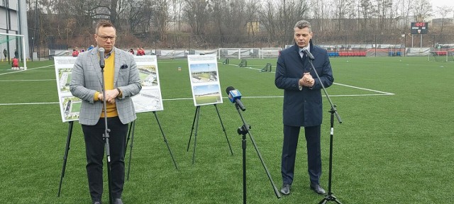 W Bytomiu ruszył II etap budowy stadionu Polonii, a w budynku klubowym otwarto nową siłownię

  Zobacz kolejne zdjęcia. Przesuwaj zdjęcia w prawo - naciśnij strzałkę lub przycisk NASTĘPNE