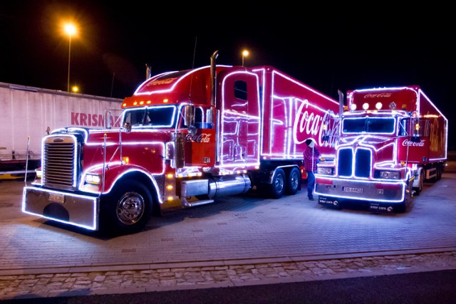 Świąteczne ciężarówki Coca-Cola w Warszawie 2014