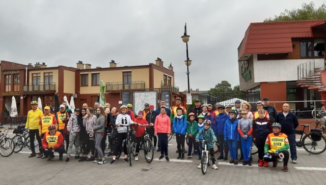 W Kruszwicy odbył się Rodzinny Rajd Rowerowy połączony ze zwiedzaniem siedziby Nadgoplańskiego Parku Tysiąclecia i rejsem statkiem "Rusałka" po Gople