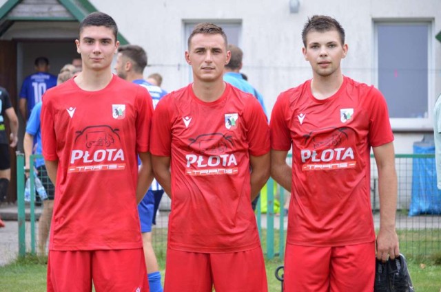 Wiktor Andrzyszak, Dariusz Walczak i Cyprian Niepolski z Leśnika Margonin