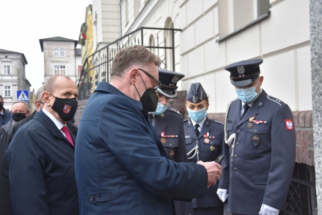 Władze samorządowe i delegacje upamiętniły rocznicę uchwalenia Konstytucji 3 Maja