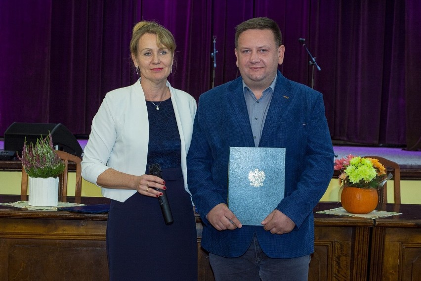 Dzień Edukacji Narodowej w powiecie skierniewickim. Nauczyciele zostali wyróżnieni