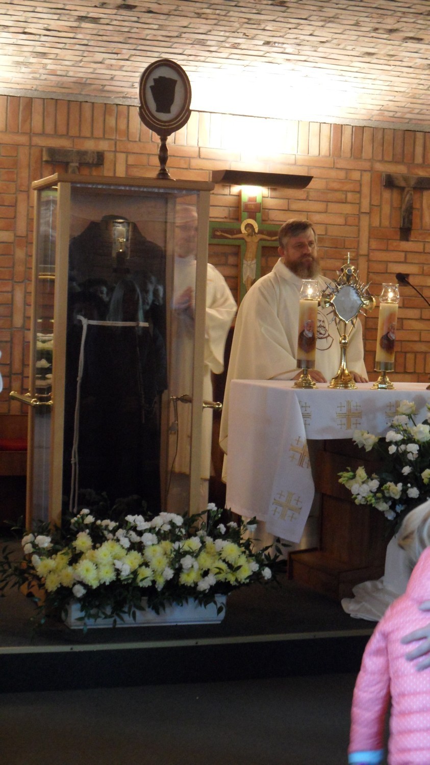 Relikwie św. o Pio w Tychach, w kościele św. o. Pio w...