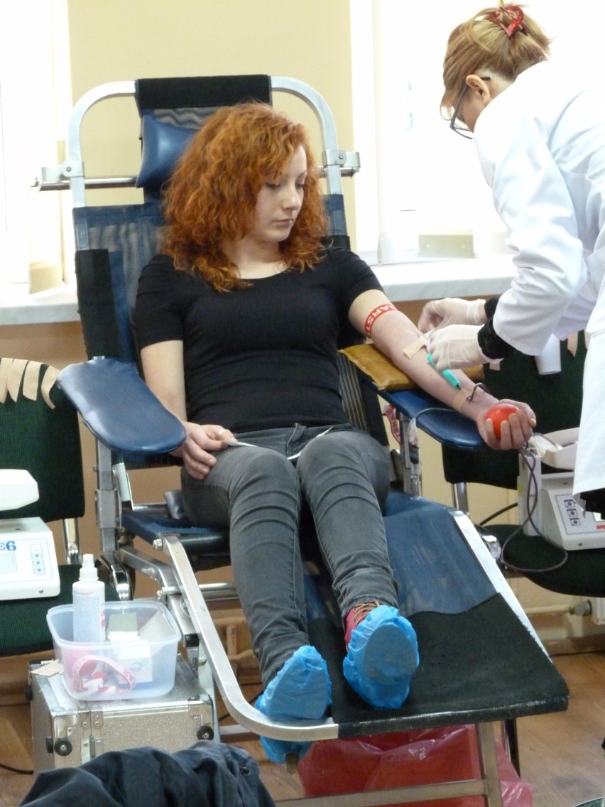 Zbiórka krwi w PSP Szamotuły: zebrano 13 litrów krwi!