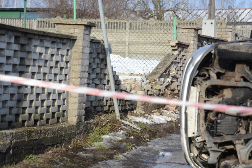 Wypadek w Łasinie. Nie żyje 53-latek [wideo, zdjęcia]