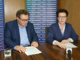 Radomsko: Konferencja prasowa poseł Anny Milczanowskiej (PiS) [FILM]