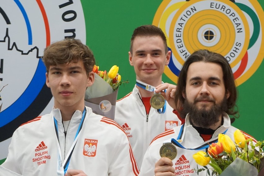 Polscy juniorzy - strzelcy z brązowym medalem Mistrzostw Europy. W zespole Wiktor Blada z „10-ki” Radomsko. ZDJĘCIA