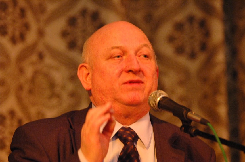 Józef Oleksy

22 czerwca 1946- 9 stycznia 2015

Polski...