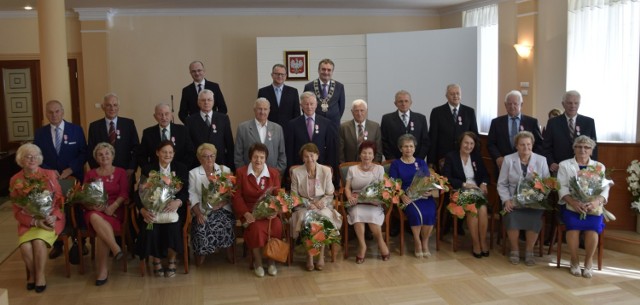 W środę, 13 września, Medale za Długoletnie Pożycie Małżeńskie odebrały 24 pary. Wytrwali małżonkowie świętowali 50. rocznicę ślubu.