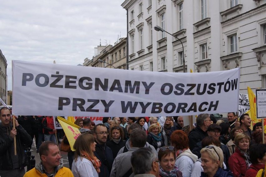 Protest pracowników ochrony zdrowia w Warszawie