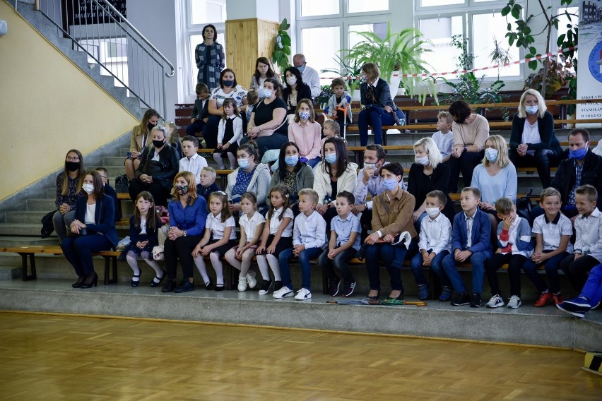 Zdjęcia z rozpoczęcia roku szkolnego w SP nr 1 i 9 w Olkuszu
