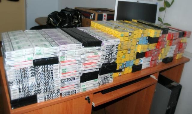 We wtorek policjanci z Zespołu do Walki z Przestępczością Gospodarczą kraśnickiej komendy zabezpieczyli 1000 paczek papierosów bez polskich znaków akcyzy.
