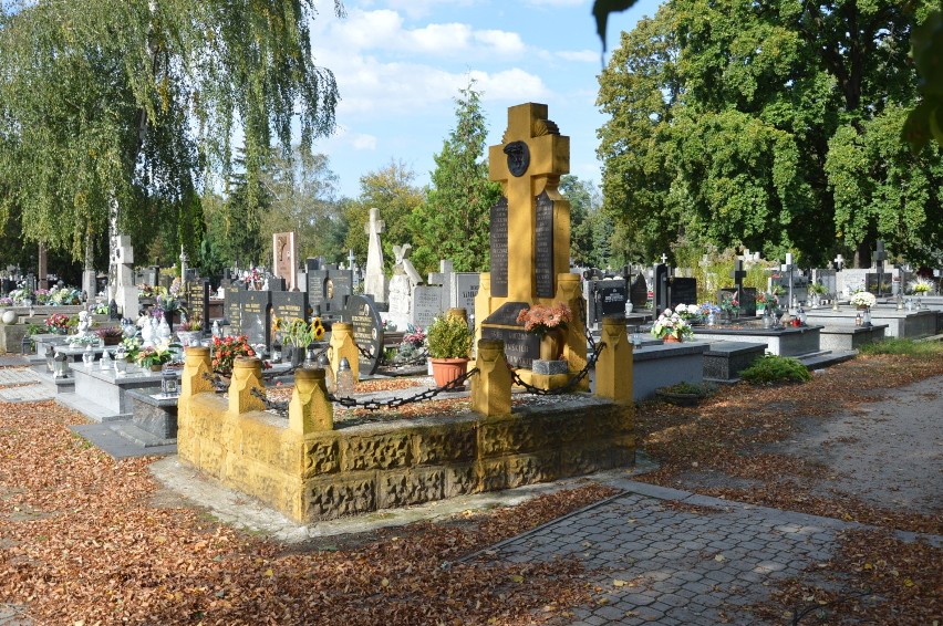 Za bramą zapomnienia. Cmentarz Św. Józefa w Skierniewicach