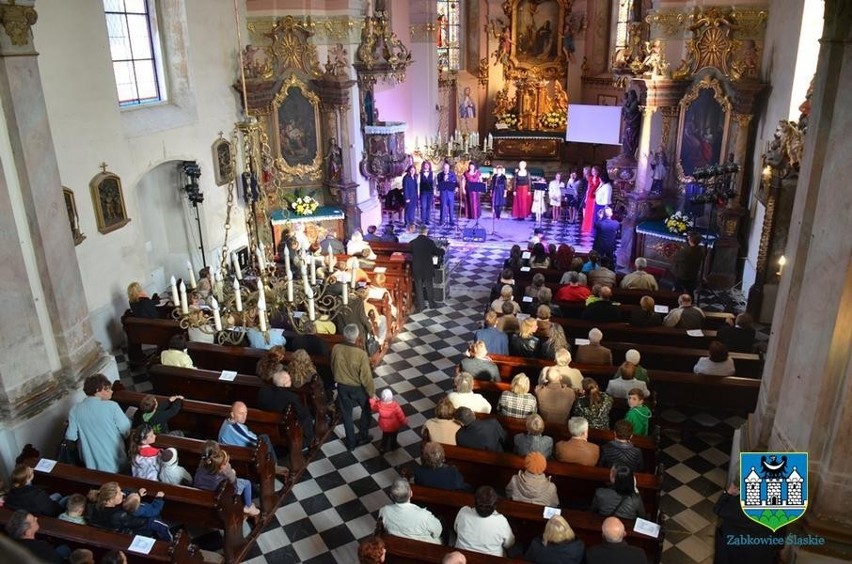 Koncert zespołu parafialnego „Cantata” uświetnił obchody święta parafialnego w kościele św. Jadwigi