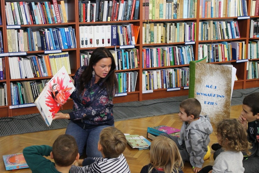 Książkowe inspiracje - warsztaty w międzyzdrojskiej Bibliotece. Relacja