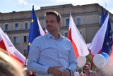 Częstochowa: Rafał Trzaskowski na Placu Biegańskiego [ZDJĘCIA]. Kilka tysięcy mieszkańców przywitało kandydata KO na Prezydenta RP