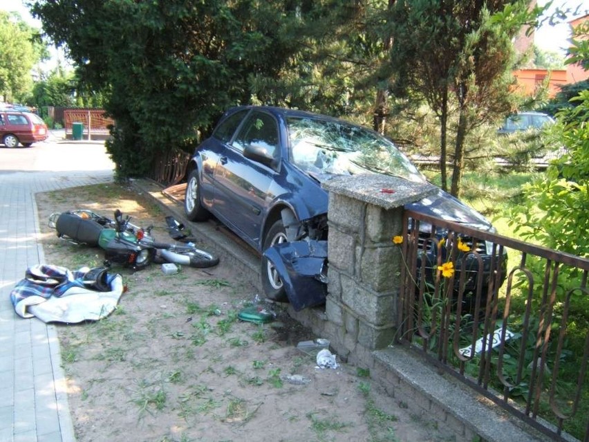 Pleszew. Mężczyznę na motorowerze potrąciła 18 - latka