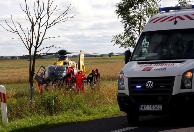 Śmiertelny wypadek: na krajowej drodze nr 6 pod Sławnem zginęły dwie osoby