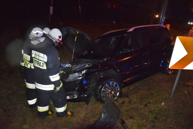 Na drodze krajowej nr 11 w Tarnowie, na wysokości przejazdu kolejowego, doszło do wypadku dwóch samochodów osobowych. 

Zobacz więcej: Wypadek na przejeździe w Tarnowie [ZDJĘCIA]