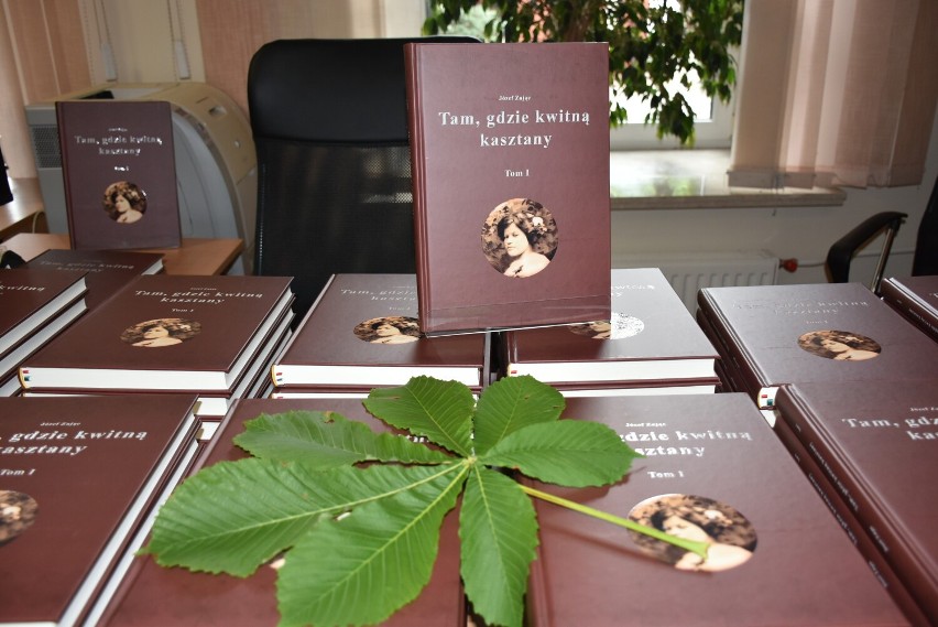 Tam, gdzie kwitną kasztany - to niezwykła, autorska, biograficzna  książka prof. Józefa Zająca, senatora RP. Zobacz zdjęcia