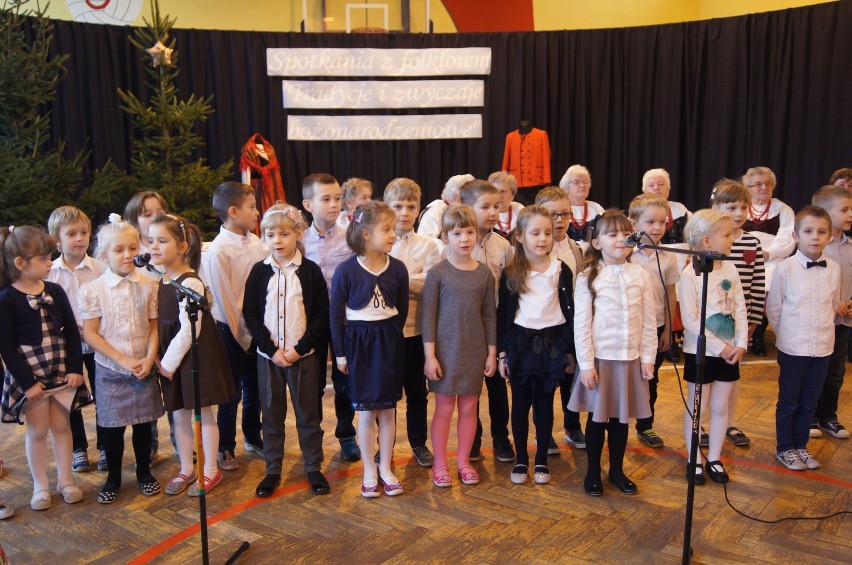 Wieluń: W „piątce” zapanowała świąteczna atmosfera