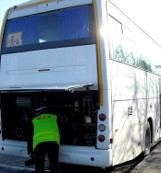 Starogard Gdański. Policja kontroluje autokary przewożące dzieci. Jak zgłosić sprawdzenie wycieczkowego autobusu?