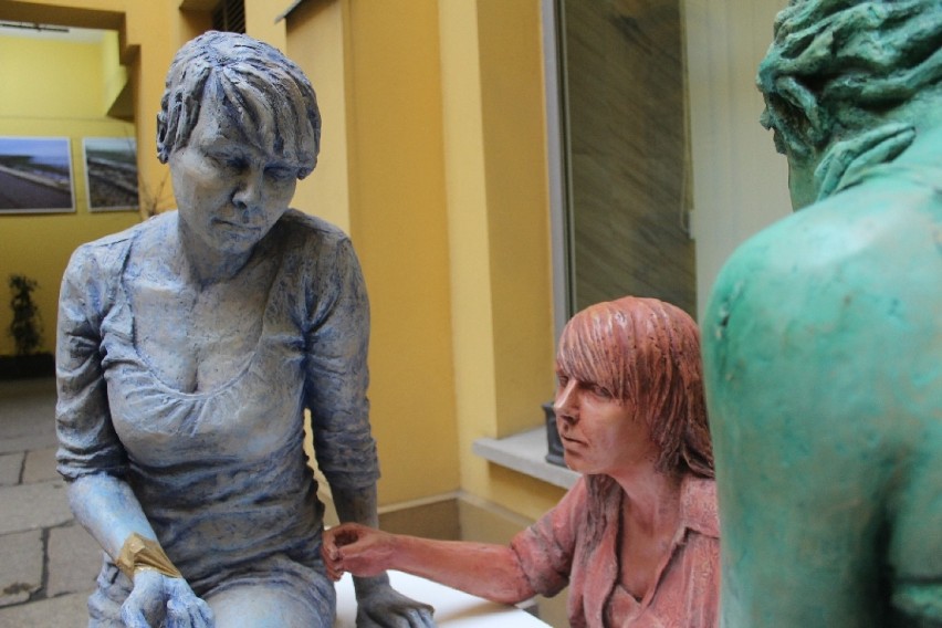Nowe rzeźby na placu Solnym