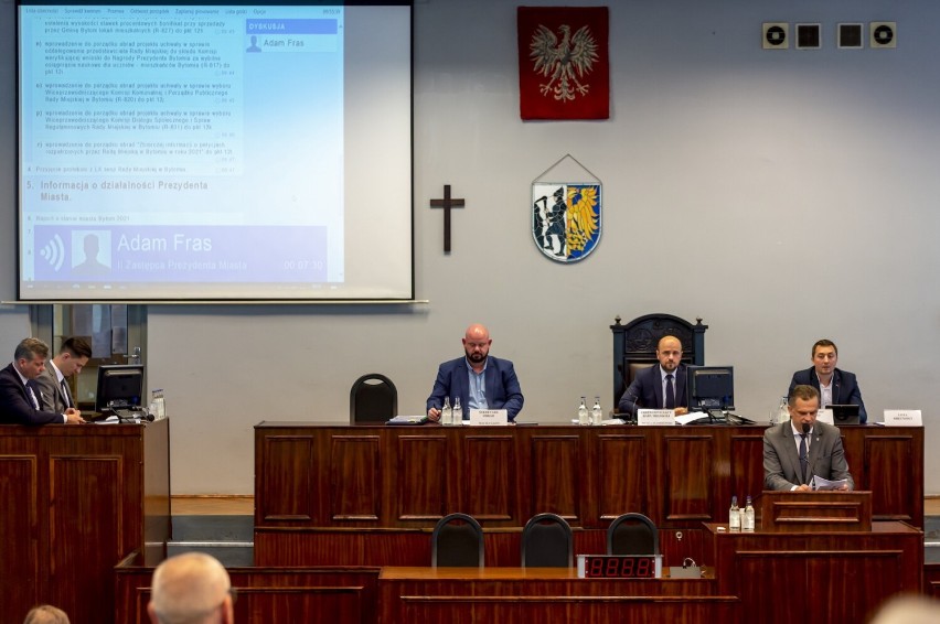 Bytom: Prezydent Wołosz otrzymał wotum zaufania i absolutorium z wykonania budżetu za 2021 rok