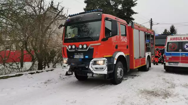 Jedna osoba zginęła w pożarze domu jednorodzinnego w Strzałkowie w gminie Radomsko