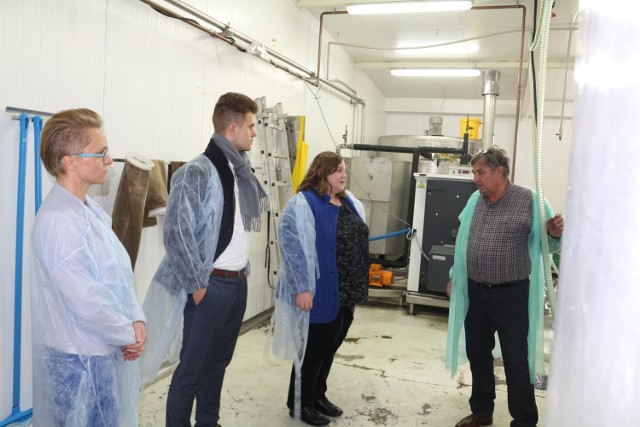 Delegacja odwiedziła między innymi znaną w regionie tłocznię naturalnych soków państwa Rembowskich w Żukowie