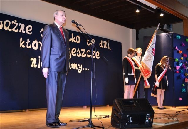 Malbork: Zakończenie roku szkolnego klas trzecich w I LO im. Henryka Sienkiewicza