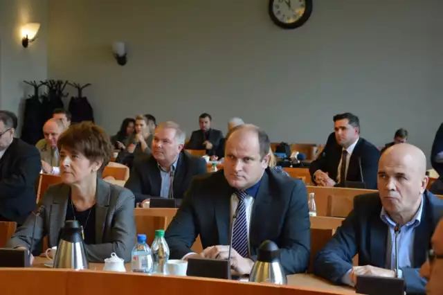 Sesja nadzwyczajna Rady Powiatu Bełchatowskiego 27 października 2017