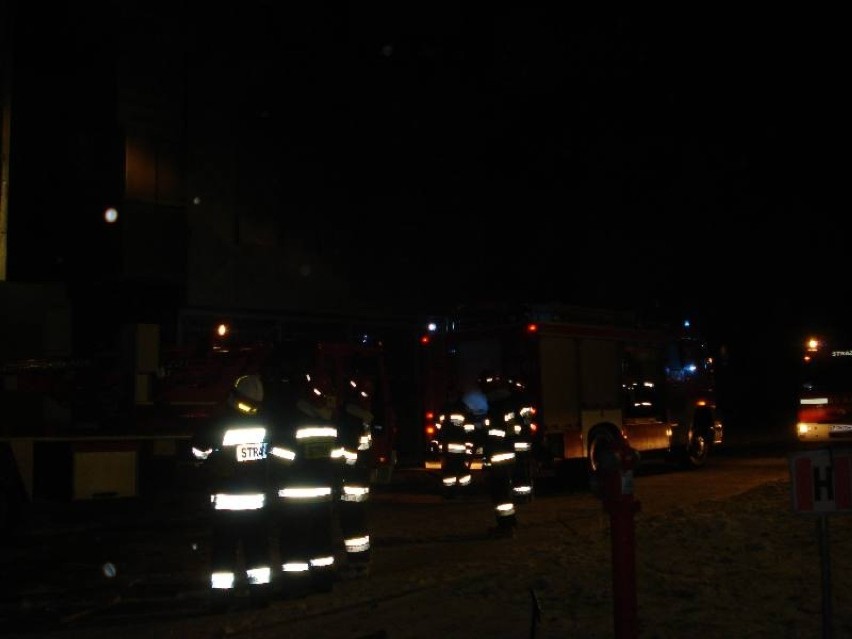 Straż pożarna w Chodzieży gasiła pożar w fabryce Europol w...