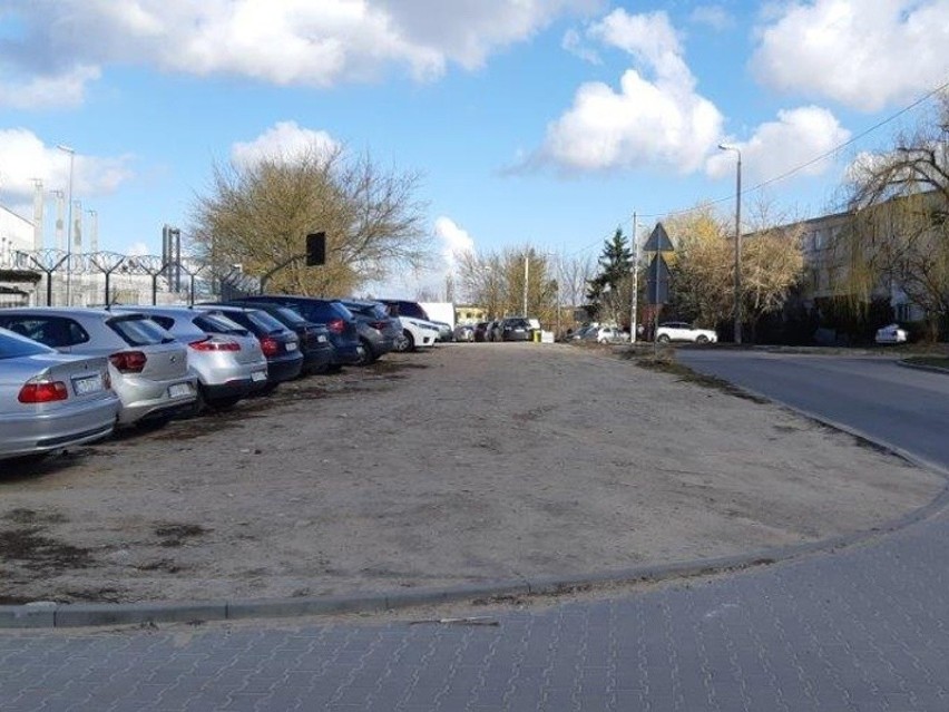 Nowe miejsca parkingowe przy ul. Włocławskiej na lewobrzeżu...