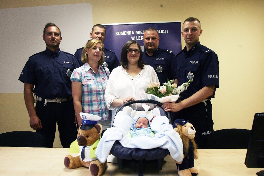 Dzięki legnickim policjantom szczęśliwie urodziła syna