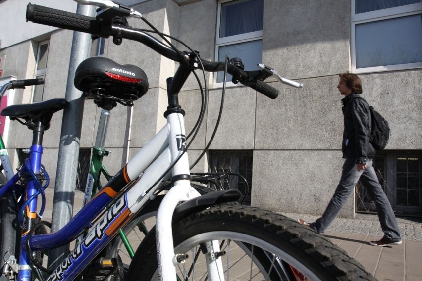 Gdynia: Urzędnicy na sesję rady miasta przyjadą rowerami. Chcą dać przykład mieszkańcom