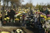 Gdynia: Ulewne deszcze zniszczyły mogiły na cmentarzach. Jak uniknąć podtopienia grobów?