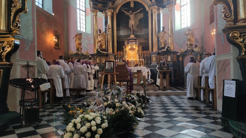 Pogrzeb ojca Gabriela Kudzi  z Klasztoru oo. Bernardynów w...