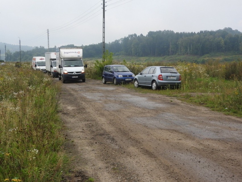 Przymusowa eksmisja, jedna osoba w szpitalu. Ma tu być Jezioro Mucharskie [ZDJĘCIA]