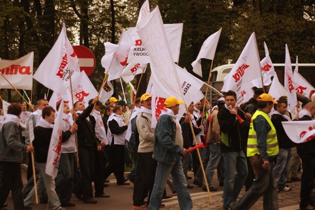 Strajk górników.Jaworzno,ul Grunwaldzka.
27.04.2011