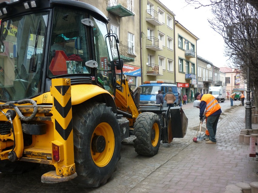 Gorlice: sprzątanie miasta pochłonie około 160 tysięcy złotych [ZDJĘCIA]