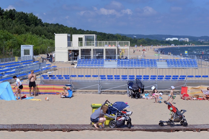Moloteka w Brzeźnie miała być centrum sportów plażowych i...