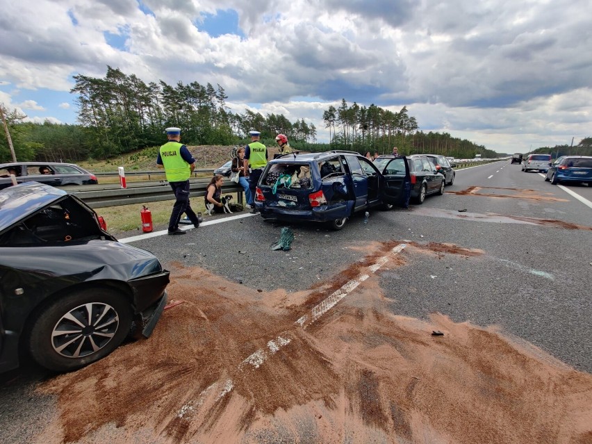 Kolizja czterech samochodów na S3 pod Goleniowem