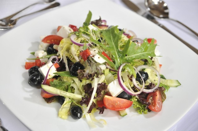 Kuchnia grecka to m.in kolorowe sałatki