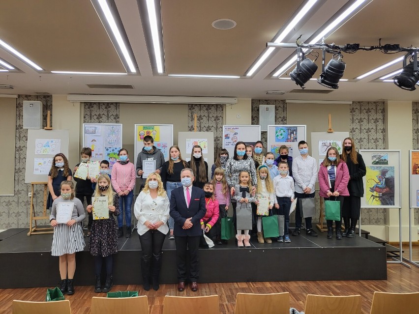 PSSE w Oleśnicy podsumowała konkursy plastyczne dla uczniów powiatu oleśnickiego