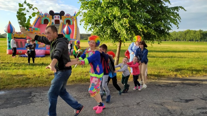 Dzień Dziecka w sołectwie Brzekiniec w gminie Budzyń.