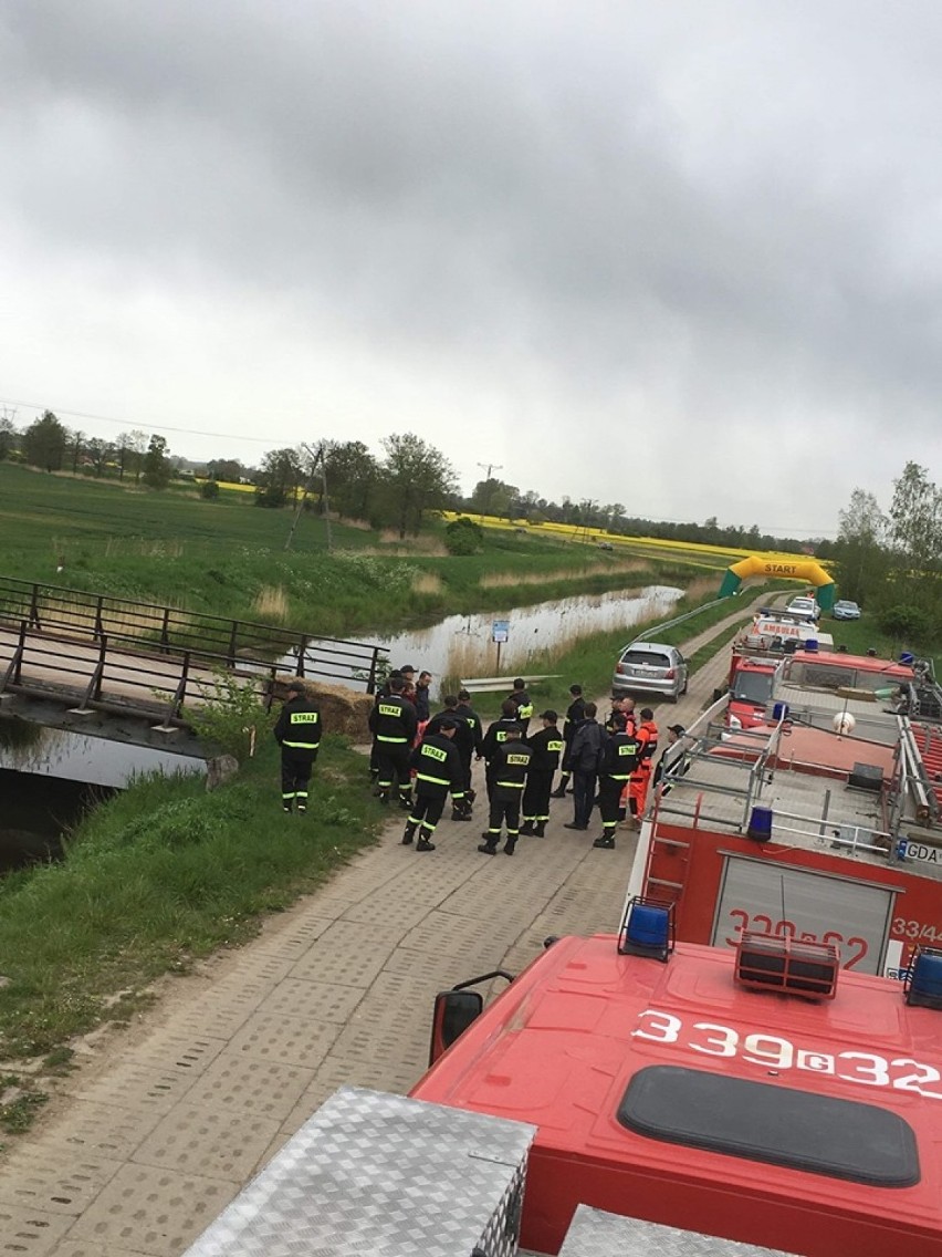 Śmiertelny wypadek podczas V Rajdu Żuławskiego 12.05.2019. Nie żyją dwie osoby - pilot i kierowca [ZDJĘCIA]