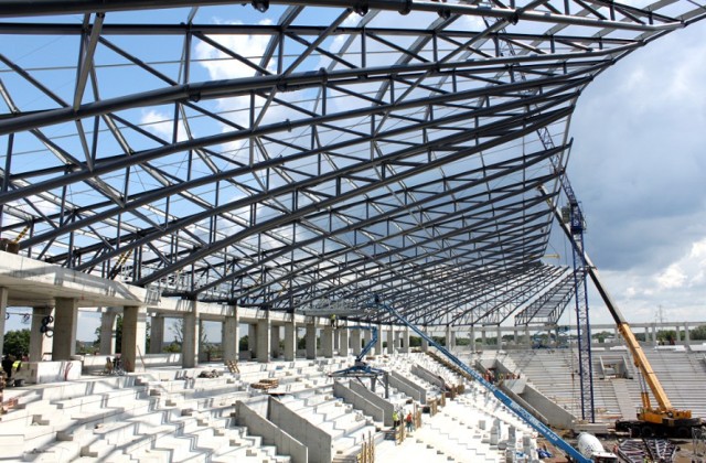 Budowa stadionu miejskiego w Tychach. San na koniec sierpnia 2014.