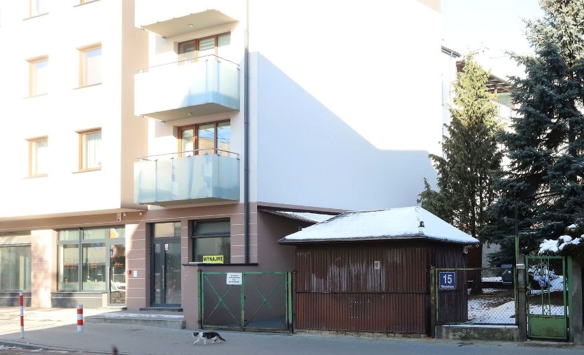 Przy ulicy Waryńskiego w Radomiu ma powstać 5-kondygnacyjny budynek z usługami na parterze. Zobacz zdjęcia i wizualizacje